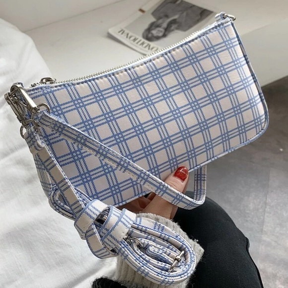 Handbags - 💙 CUTE PLAID BAGUETTE BAG, BRAND NEW 💙